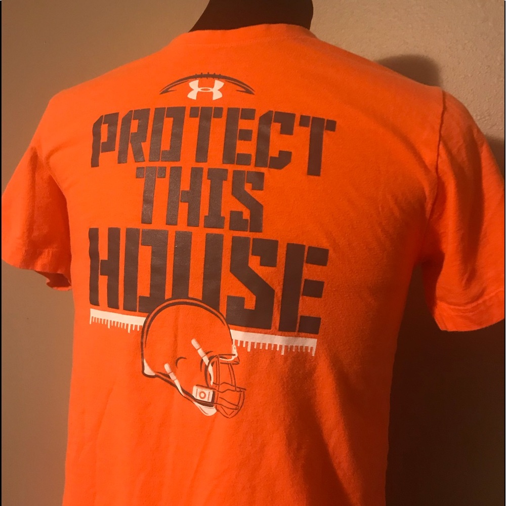 Under Armour Youth SS Shirt-Excellent.